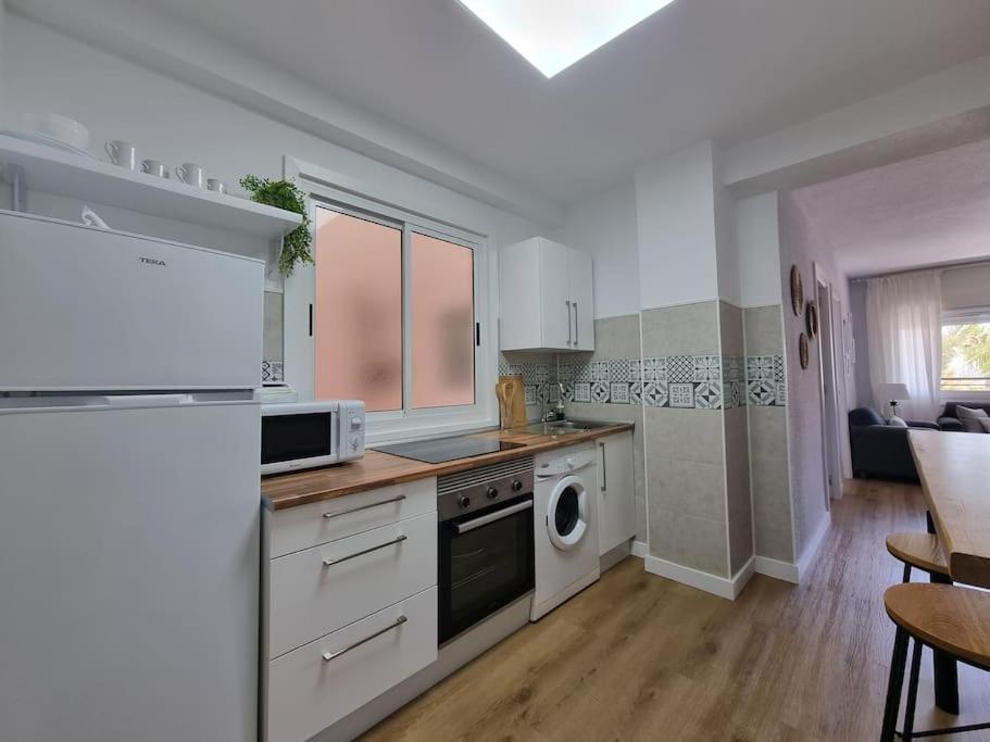 Aguadulce, Apto Santa Monica 2 Hab Con Terraza, Aire, Wifi, A 5 Min De La Playa Aguadulce  Eksteriør billede