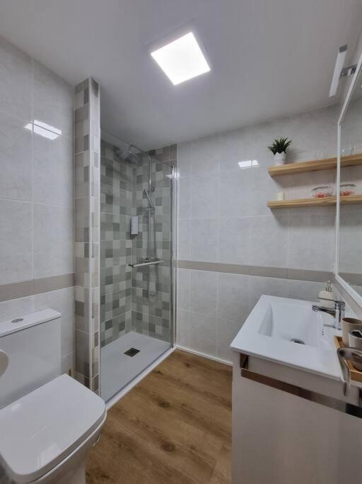 Aguadulce, Apto Santa Monica 2 Hab Con Terraza, Aire, Wifi, A 5 Min De La Playa Aguadulce  Eksteriør billede