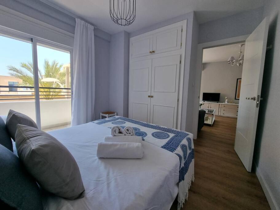 Aguadulce, Apto Santa Monica 2 Hab Con Terraza, Aire, Wifi, A 5 Min De La Playa Aguadulce  Eksteriør billede