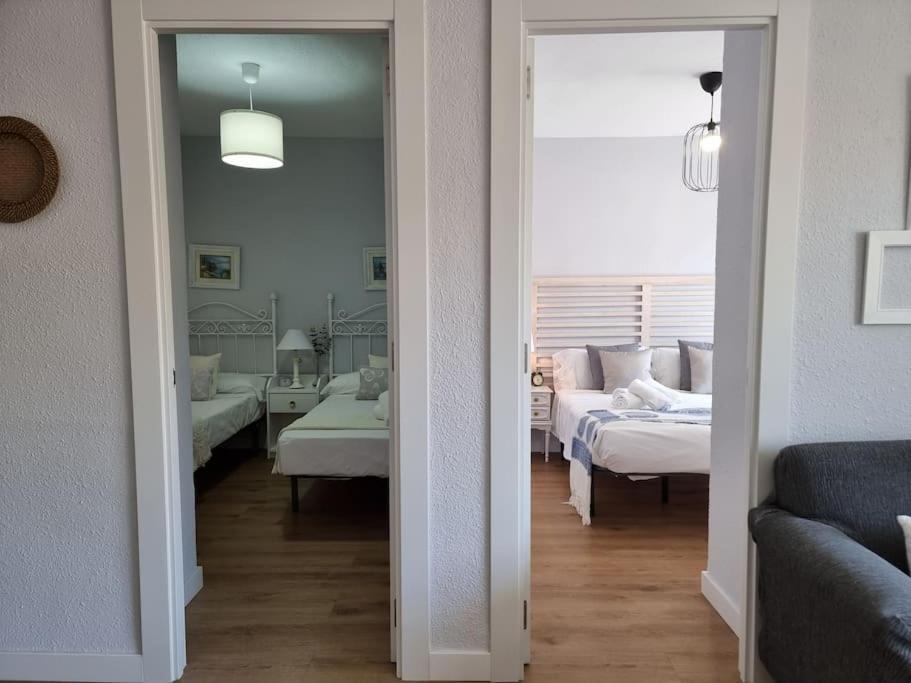 Aguadulce, Apto Santa Monica 2 Hab Con Terraza, Aire, Wifi, A 5 Min De La Playa Aguadulce  Eksteriør billede