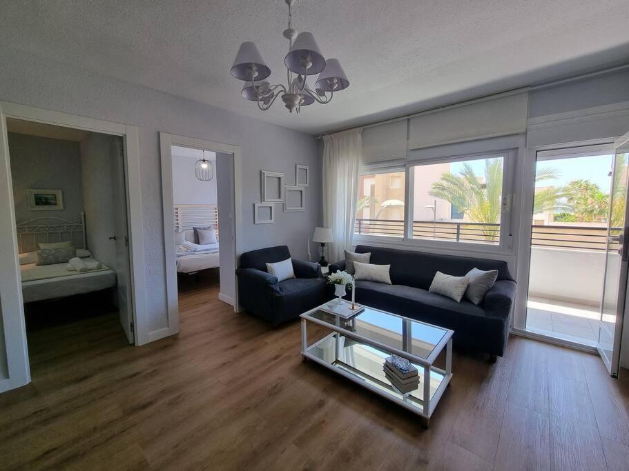 Aguadulce, Apto Santa Monica 2 Hab Con Terraza, Aire, Wifi, A 5 Min De La Playa Aguadulce  Eksteriør billede